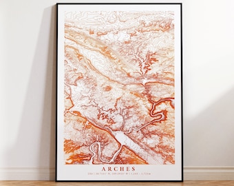 Puede incluir: Una impresión de mapa topográfico del Parque Nacional Arches en Utah, EE. UU. El mapa está en tonos naranja y blanco, con líneas de contorno que muestran la elevación del terreno. El texto "ARCHES" está impreso en la parte inferior del mapa, junto con las coordenadas "USA | 38.7331° N, 109.5935° W | 1.245 - 1.723 m".