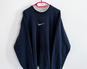 nike writing sweatshirt