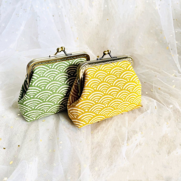 Cartera verde amarillo, monedero japonés, cartera japonesa, tela de algodón con estampado de ondas