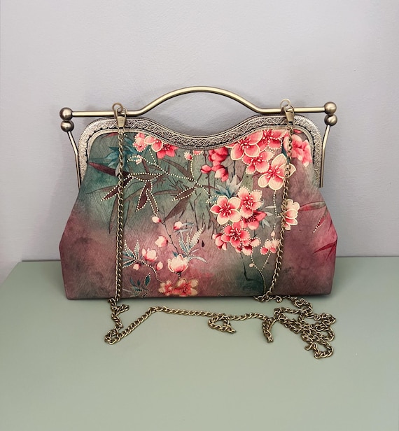 Vintage Floral Kiss Lock Handbag and Crossbody Bag (Dual-Use