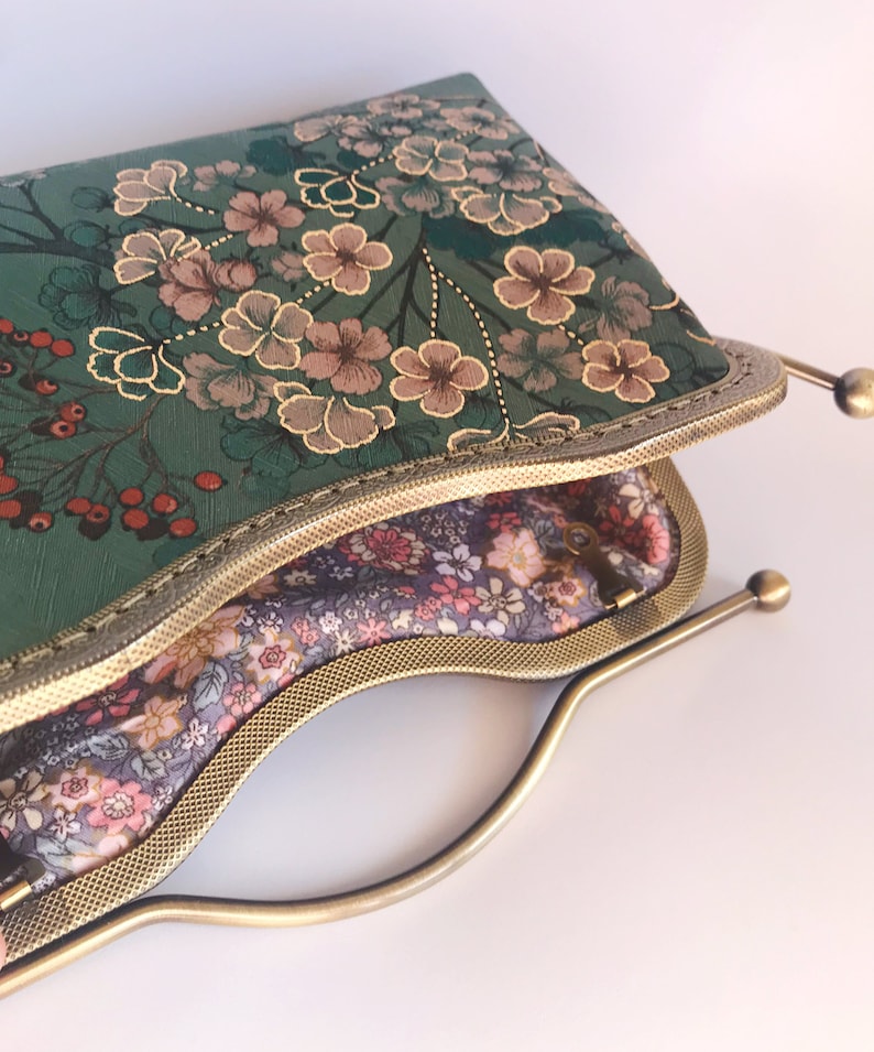 Green Handbag,Shoulder Bag,Evening Bag,Japanese Flower Print immagine 3