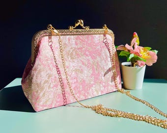 Pink and golden brocade kiss lock clutch.Elegant floral wedding purse with detachable chain.Handmade silk bag.Bridal handbag.Bridesmaid gift
