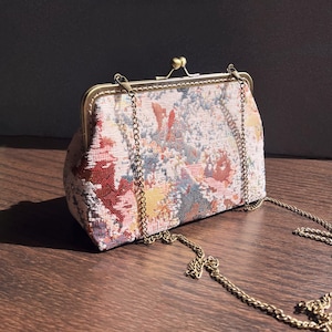 Sac japonais, pochette japonaise, pochette rose, sac bandoulière japonais, coton à motifs japonais cousu main, pochette dorée