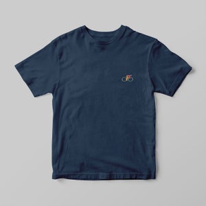 Baroudeur, PSCD, Franse marine blauwe T-shirt. 100% gecertificeerd biologisch katoen, duurzaam geproduceerd en bedrukt met inkt op basis van water.