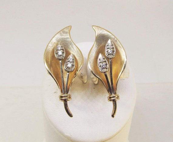 14Kt Gold and Diamond Lily of the Valley Earrings… - image 2