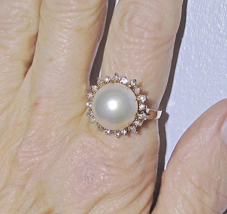 Vintage 14K Mabe Pearl Halo Ring