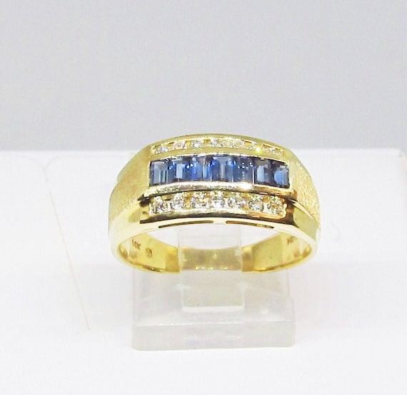 Sapphire and Diamond Ring/Band 14Kt Yellow Gold (… - image 1