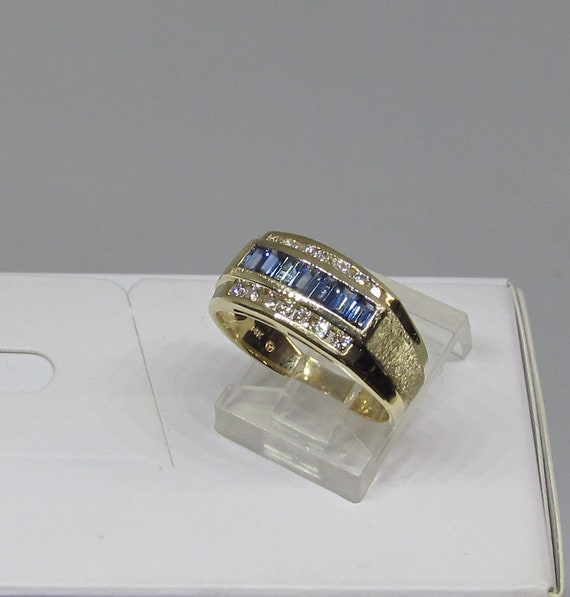 Sapphire and Diamond Ring/Band 14Kt Yellow Gold (… - image 2