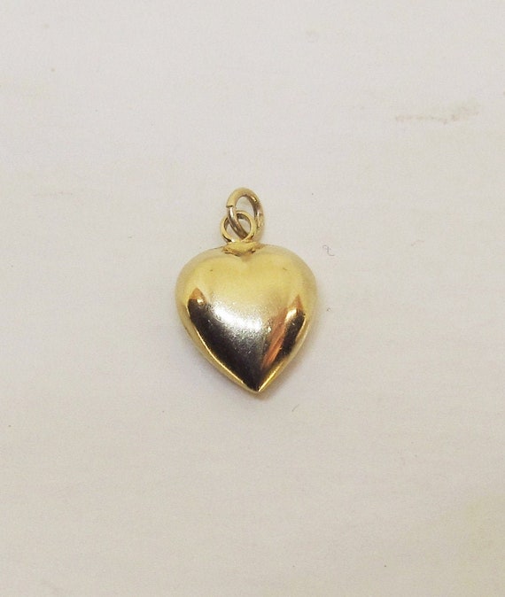 Puffed Heart Pendant/Charm 14Kt yellow Gold (1113)