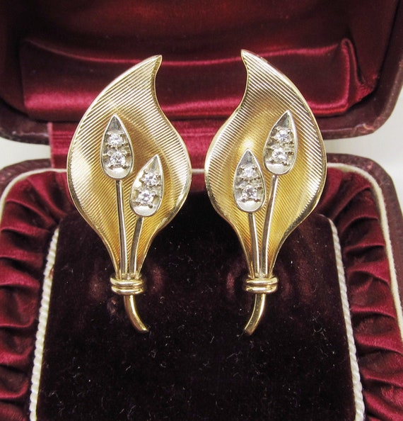 14Kt Gold and Diamond Lily of the Valley Earrings… - image 5