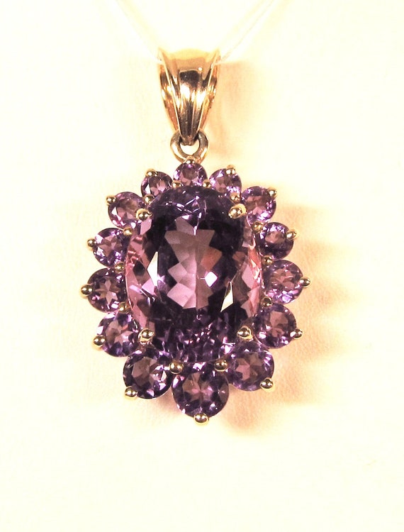 Amethyst and 14Kt Gold Pendant (1002) - image 3