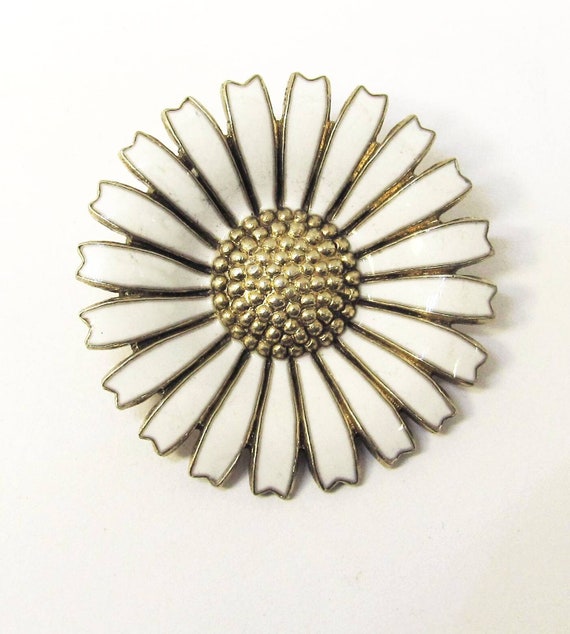 Sterling Silver and Enamel Vermeil Daisy Pin (1173