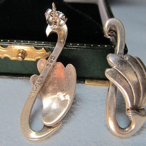 Unusual Weather 1930s Mexican Sterling Silver Flower Earrings (E)