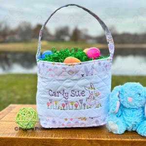 Personalisierte gestickte Kinder Ostern Candy Egg Korb Tasche Soft Quilted gefüttert Antique Bunny Design Geschenk für Mädchen Enkelkind