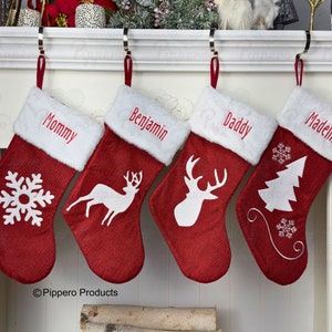 Motifs boisés naturels d'extérieur rustiques classiques personnalisés personnalisés brodés sur mesure, bas de Noël famille rouge et blanc, orignal, chevreuil