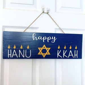 Happy Hanukkah Rustic Wood Sign Hanukkah Pallet Wood Sign Hanukkah Decor Hanukkah Pallet Decorations Hanukkah Door Hanger Rustic Pallet Sign