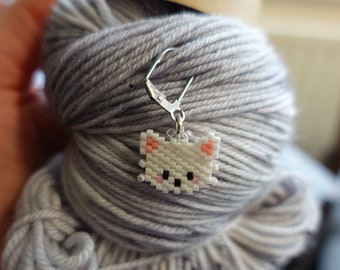 Hand beaded cute white Kitten or Cat Stitch Marker / Progress keeper knitting accessory