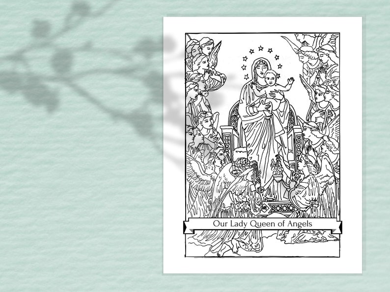 Puede incluir: Dibujo en blanco y negro de la Virgen Mar&iacute;a sosteniendo al ni&ntilde;o Jes&uacute;s, rodeada de &aacute;ngeles. La imagen se titula "Nuestra Se&ntilde;ora Reina de los &Aacute;ngeles".