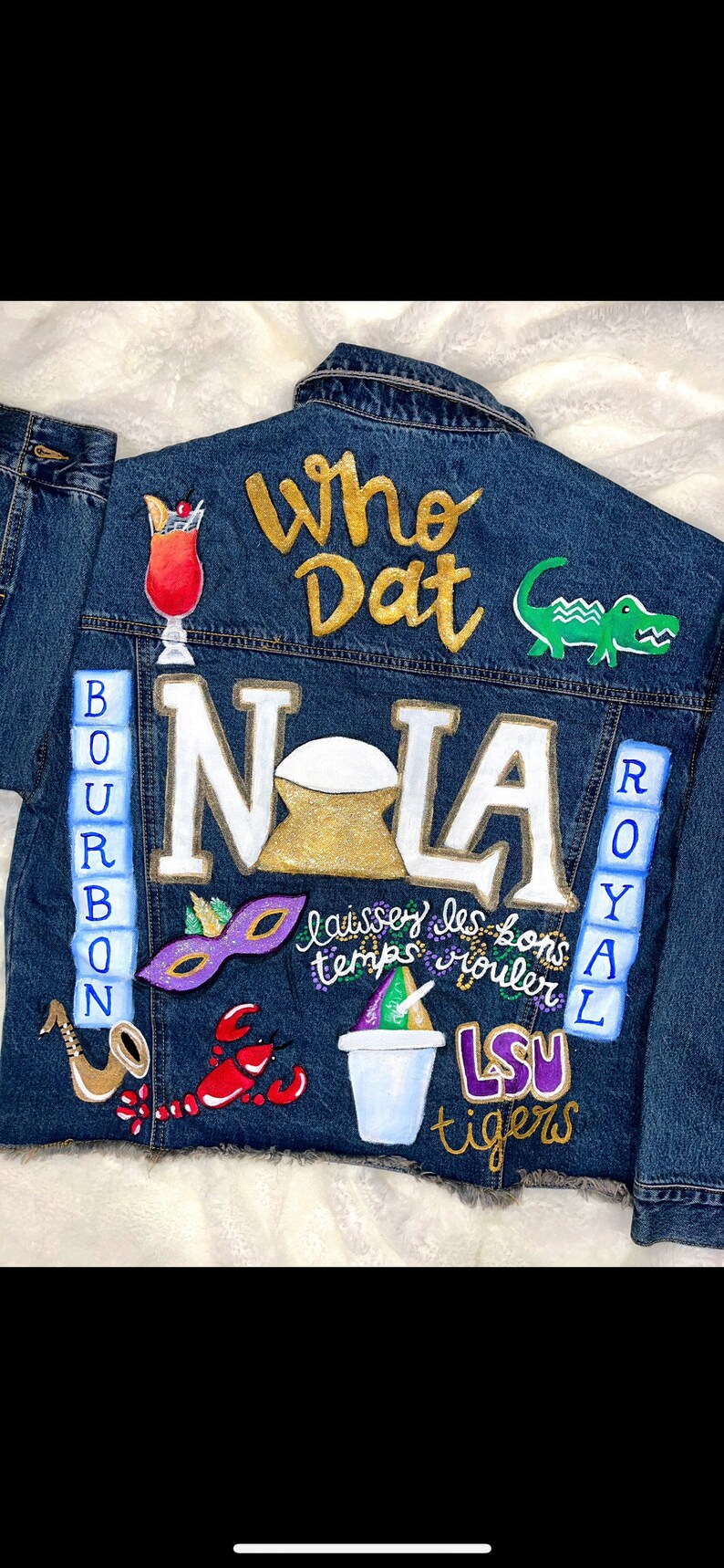 mardi gras blue mask