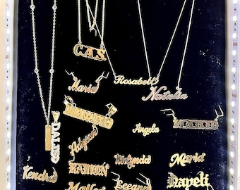 Berloques personalizados com nome em ouro 14k