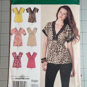 Misses Tunic or Top pattern, Simplicity 2254