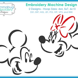 Pode incluir: Desenho de bordado de contorno em preto e branco do Mickey Mouse e da Minnie Mouse. A Minnie Mouse está usando um laço vermelho. O design está disponível em vários tamanhos de aro: 4x4, 5x7, 6x10. Os formatos de arquivo incluídos são DST, EXP, HUS, JEF, PES, VIP, VP3 e XXX.