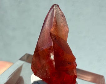 南アフリカのホタゼル鉱山産ロードクロサイト 50グラム 収集用鉱物