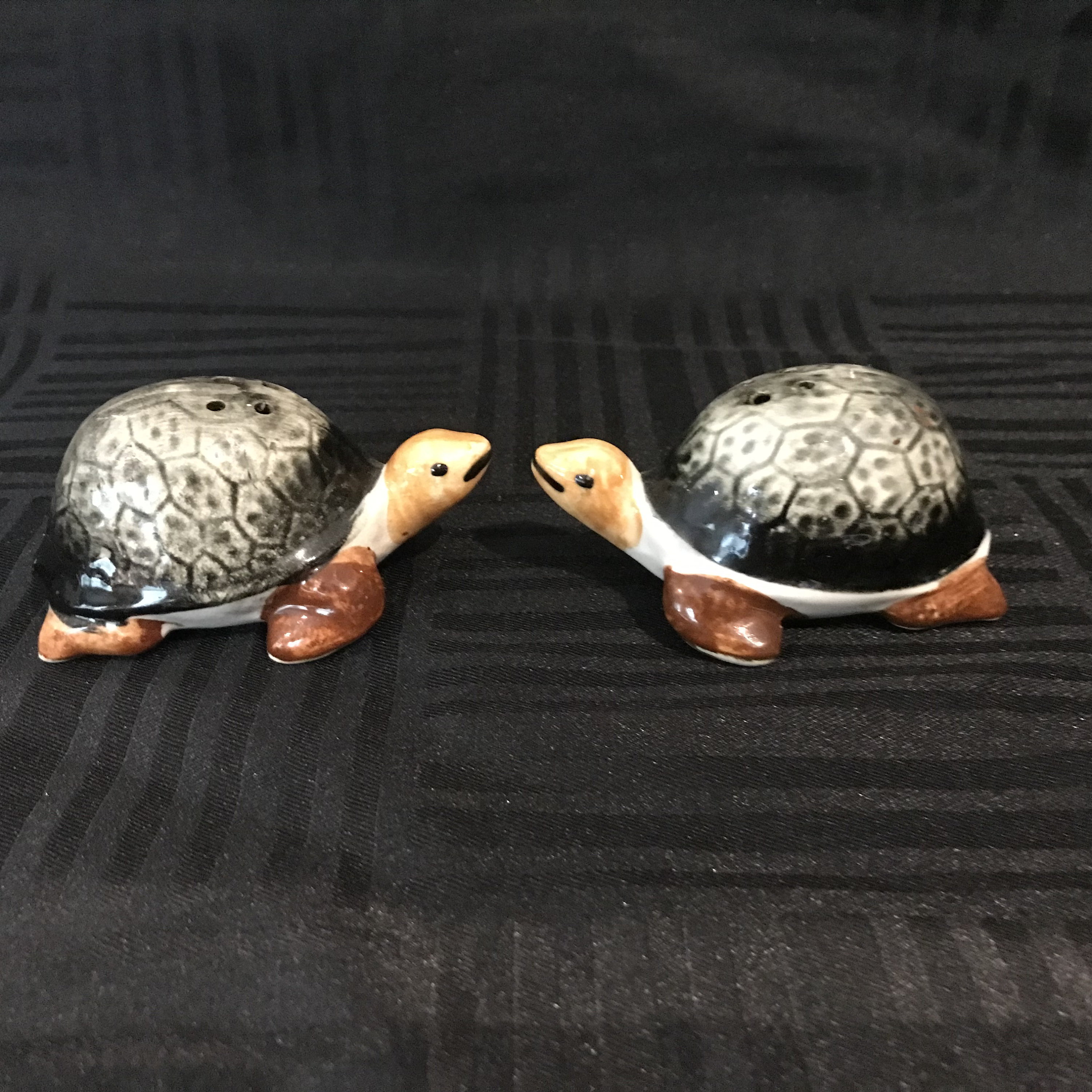 Vintage Japan Turtle salt and pepper shakers Etsy