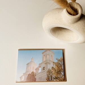 San Xavier Mission in Tucson wenskaart met creosoot