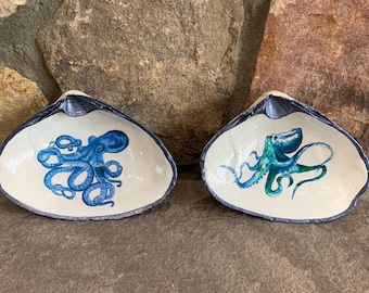 Decoupage Clam Shell Trinket Dish: Octopus Coastal Decor