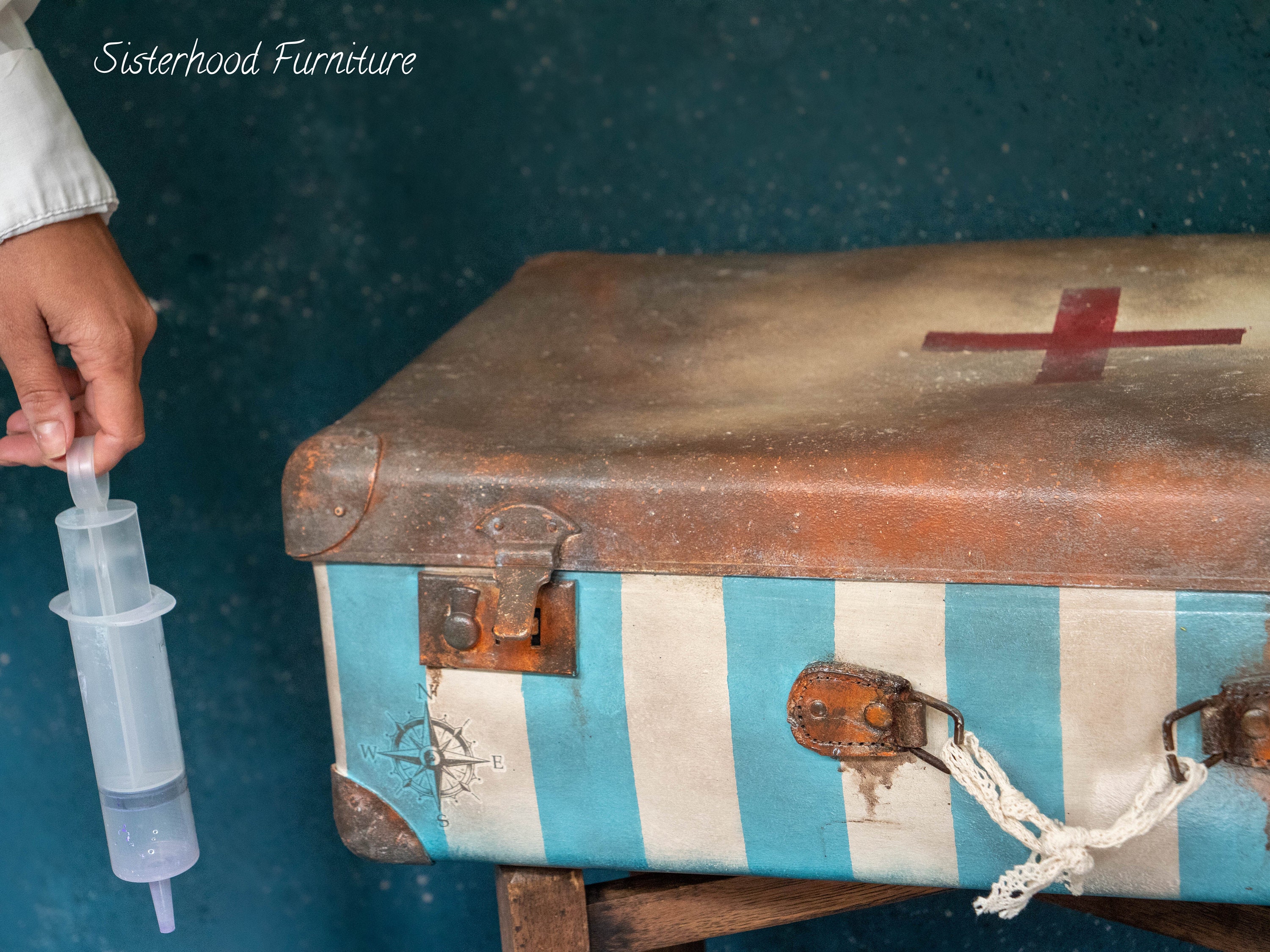 globe trotter suitcase sale