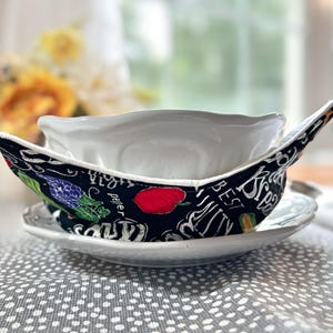 Set of 2 Handmade Microwave Bowl Cozies - Farmstand Print