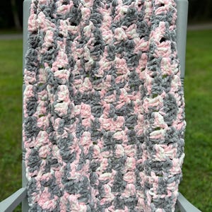 Crochet Baby Blanket, Handmade Baby Blanket, Baby Shower Gift, Ready to Ship