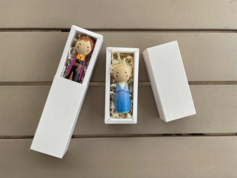 Muñecas de Frozen pintadas a mano: Miniaturas de Elsa y Anna imagen 5
