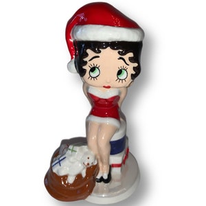 Betty Boop “Christmas Surprise” Porcelain Figurine Wade C&S Figurine Limited Edition