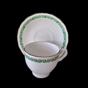 English Castle Ivy Tea Cup & Saucer Vintage China