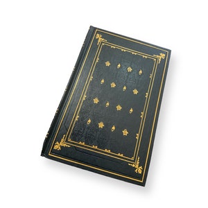 Show Boat by Edna Ferber vintage book Leather book Mint condition