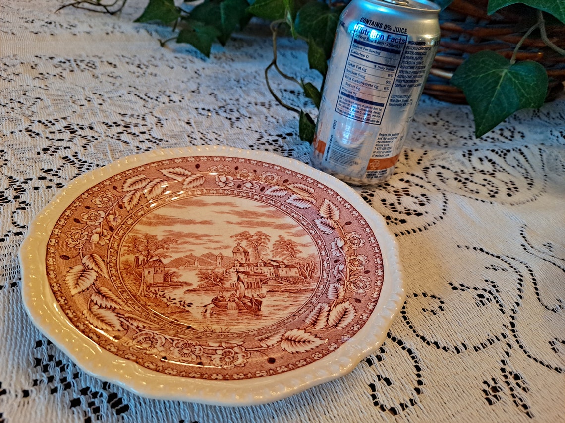 Salem Heirloom Red and White Plate Etsy