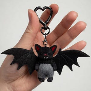 Llavero personalizado de la Familia Murciélago al estilo de Sylvanian Families, dije gótico para bolso