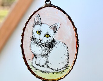 Acchiappasole in vetro colorato con ritratto di gatto personalizzato. Ornamento fotografico personalizzato con gatto.
