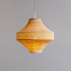 Lámpara colgante OVRUCH / Sombra de luz decorativa Japandi, Luz colgante minimalista nórdica, Lámpara de suspensión moderna, Iluminación para el hogar Wabi-Sabi imagen 6