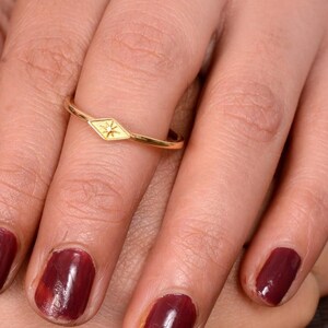 18k Gold Star ring, handmade ring, minimalist ring, vintage rings, signet ring, promise ring, midi ring, gift for her, stacking ring