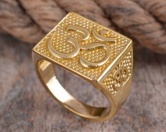 Ohm-ring, handgjord ring, designerring, 18k guldring, religiös ring, yogaring, merditationring, herrring, Lord Shiva-ring, guldring