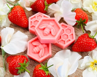 Strawberries & Cream Botanical Soy Wax Melts / 100% Vegan Cruelty Free Bee Honeycomb