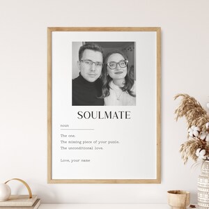 Freund individuelles Geschenk, Soulmate Definition Print, benutzerdefiniertes Paar Poster, personalisiertes Verlobung Portrait, benutzerdefinierte Hochzeitspaar, Jahrestagsgeschenk