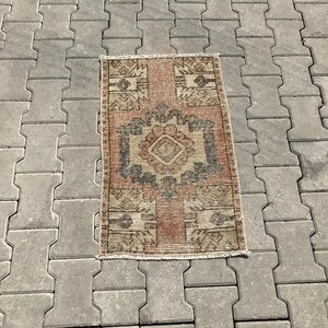 Tapis turc, tapis Oushak, tapis vintage, tapis fait main, tapis bohème, tapis naturel, 1,6 x 2,6 pieds, tapis délavé, petit tapis, petit tapis de coureur, vieux tapis
