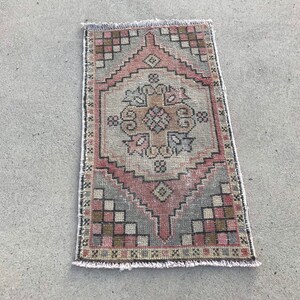 Turkish Small Rug, Oushak Vintage Small Rug, Small Runner Rug,Door Mat, Front Door Rug, Table Rug, Bathroom Rug, Free Shipping, 2’8”x1’6” ft