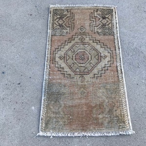 Small Vintage Rug| Small Oushak Rug| Small Turkish Rug| Small Oriental Rug| Door Mat Rug| Small Rug |Small Entry Rug| 2.8x1.5 ft| Small Rug