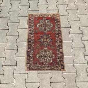 Tapis turc, tapis Oushak, tapis vintage, petit tapis turc, petit tapis Oushak, petit tapis vintage, tapis vintage turc, petit tapis de passage, tapis de porte,