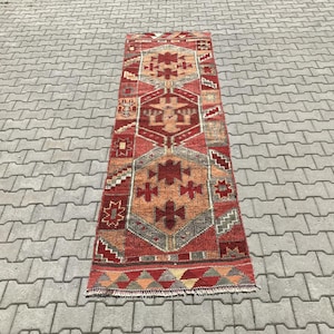 Turkish runner rug,Oushak runner rug,Vintage runner rug,Handmade rug,Anatolian rug,Faded rug,Hallway rug,Kitchen rug,Wool rug,Unique rug,